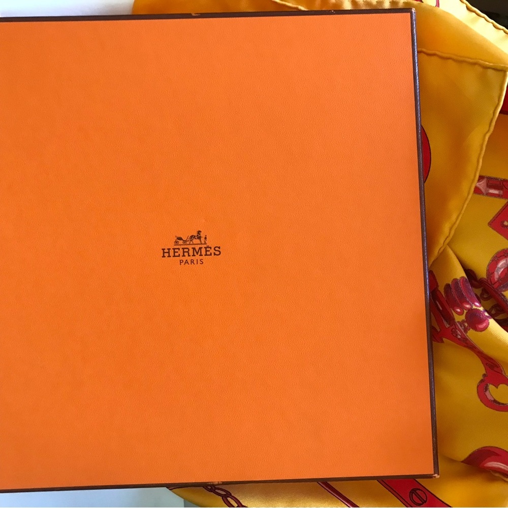 🔥 🔥 Authentic Hermes Silk scarf 90 Twill Mors Et Gourmettes w hermes box NEW - Picture 9 of 13